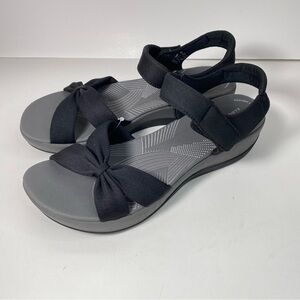 NEW Clarks Arla Shore Women's Black Comfy Sandals size 10